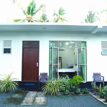 Sandy Palms Guesthouse Hikkaduwa Luaran gambar