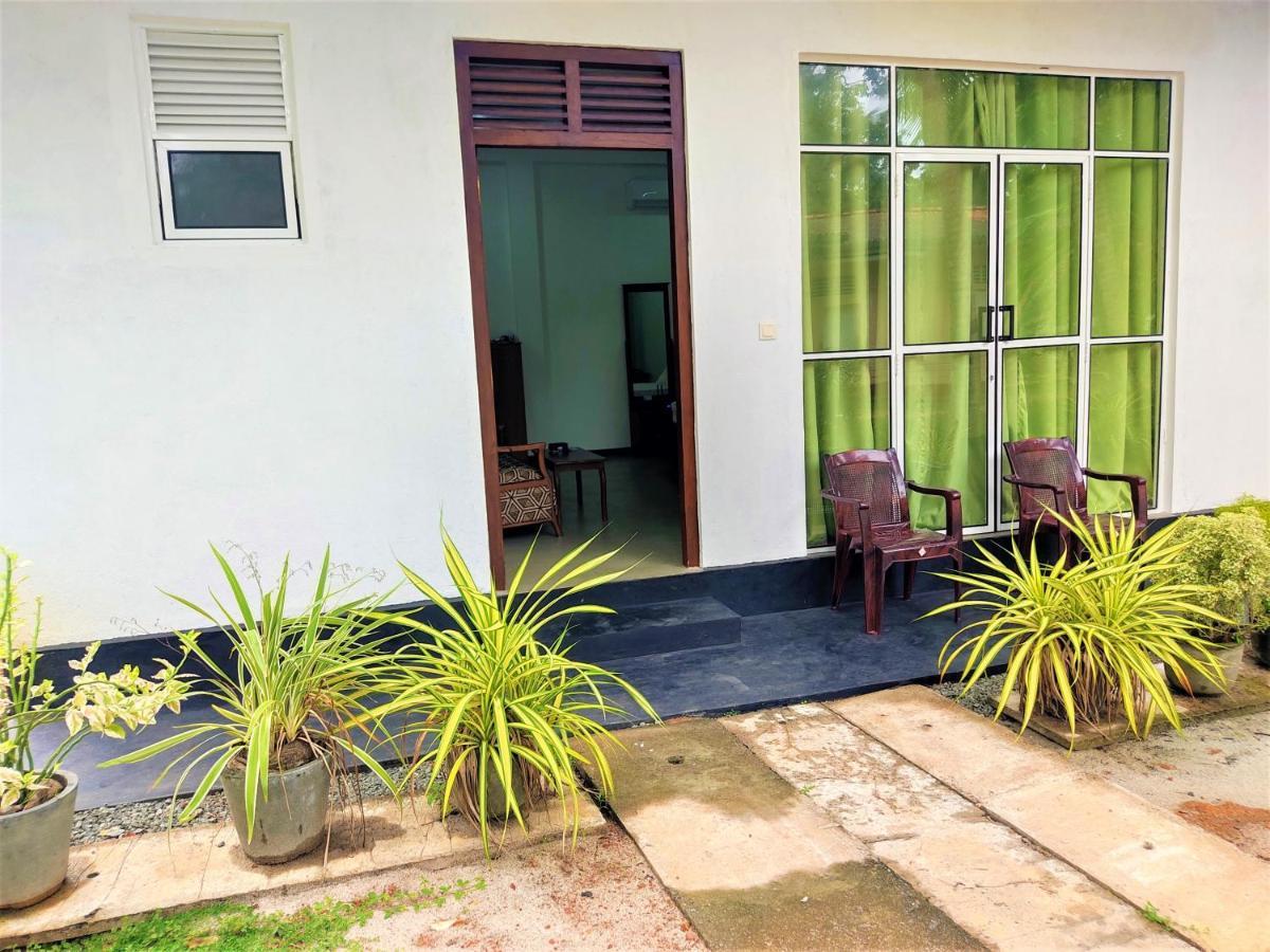 Sandy Palms Guesthouse Hikkaduwa Luaran gambar