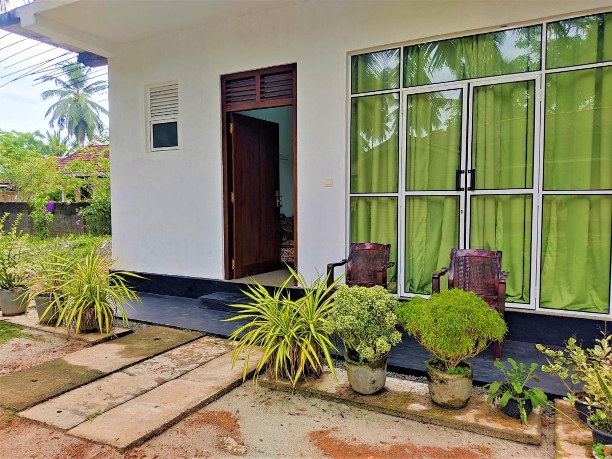 Sandy Palms Guesthouse Hikkaduwa Luaran gambar