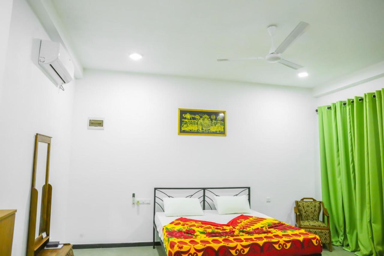 Sandy Palms Guesthouse Hikkaduwa Luaran gambar