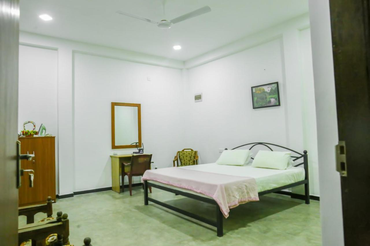Sandy Palms Guesthouse Hikkaduwa Luaran gambar