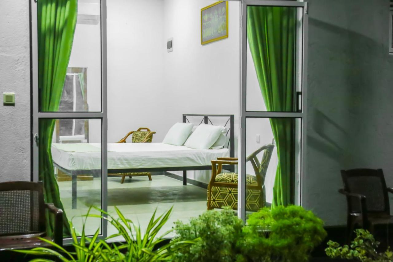 Sandy Palms Guesthouse Hikkaduwa Luaran gambar