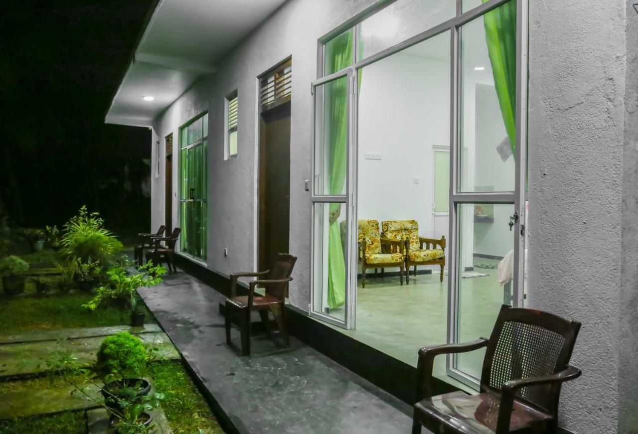 Sandy Palms Guesthouse Hikkaduwa Luaran gambar