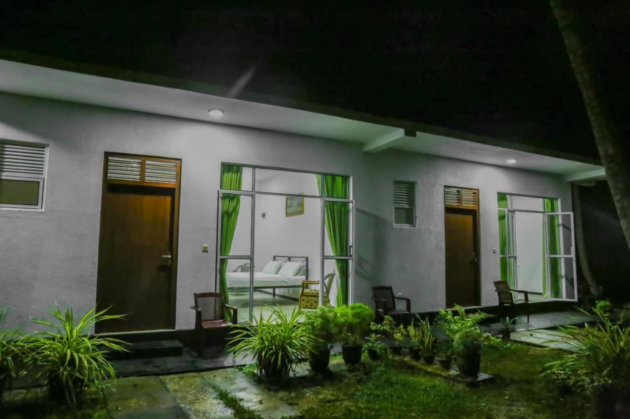 Sandy Palms Guesthouse Hikkaduwa Luaran gambar