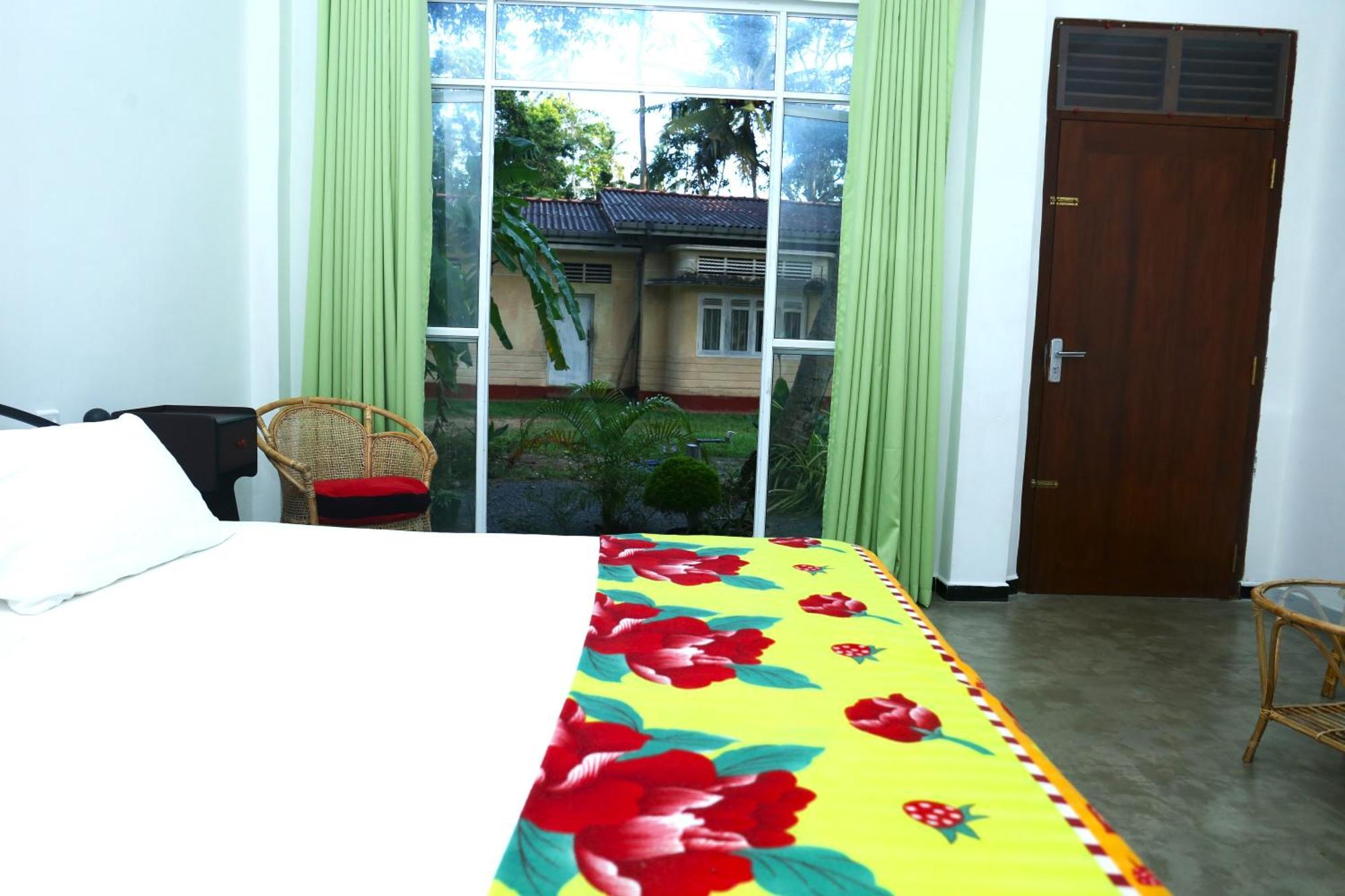Sandy Palms Guesthouse Hikkaduwa Luaran gambar