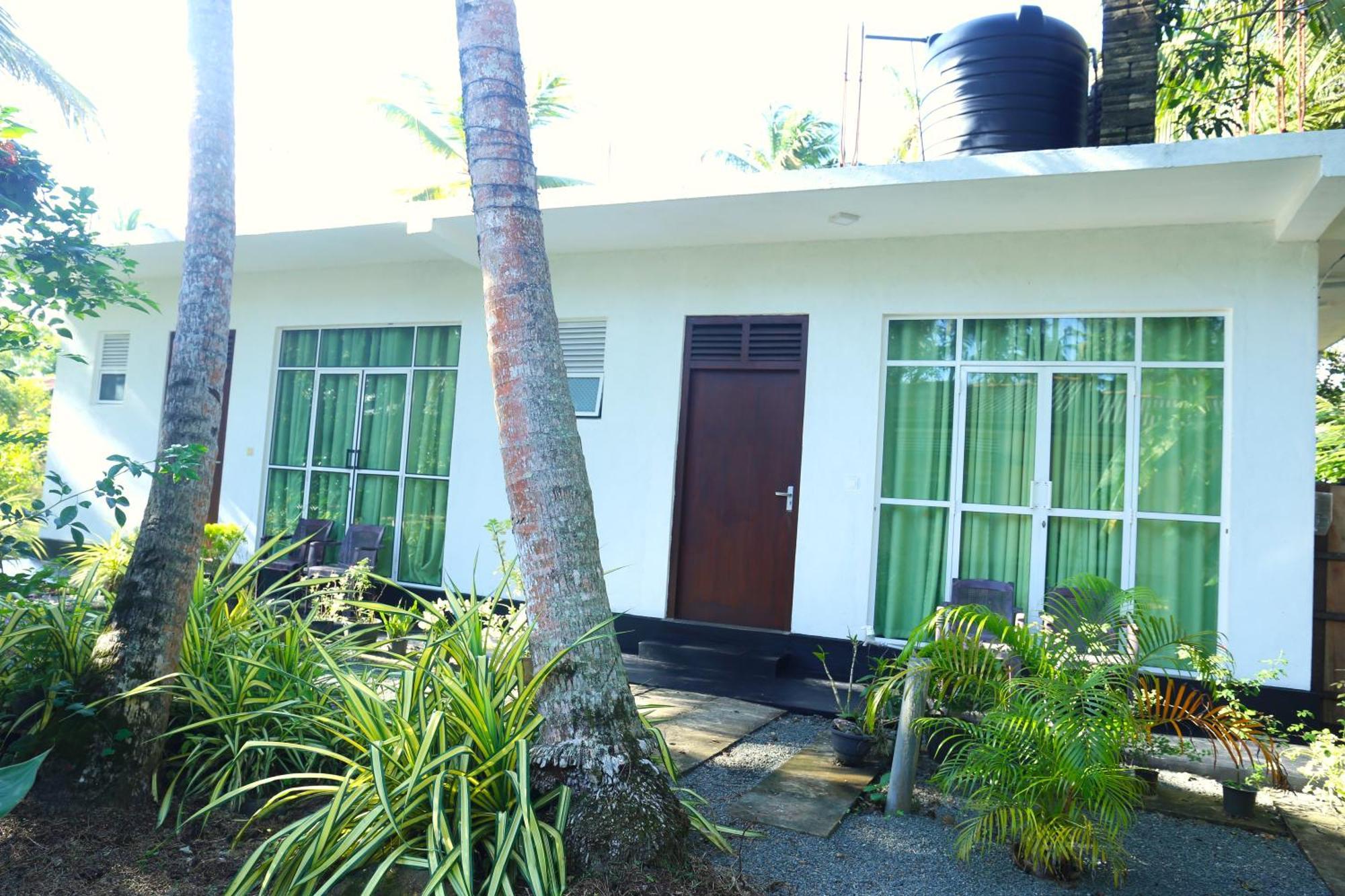 Sandy Palms Guesthouse Hikkaduwa Luaran gambar