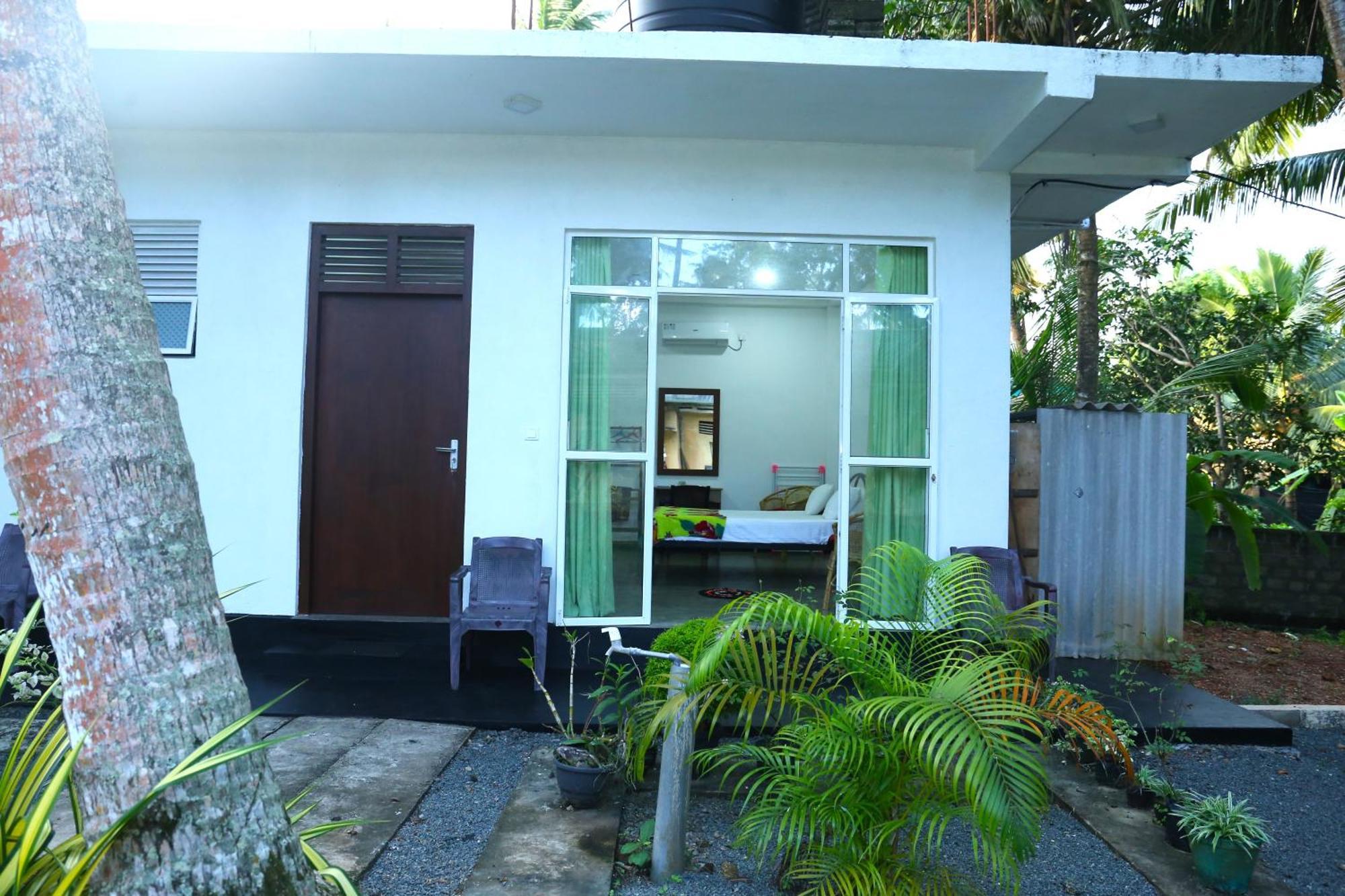 Sandy Palms Guesthouse Hikkaduwa Luaran gambar