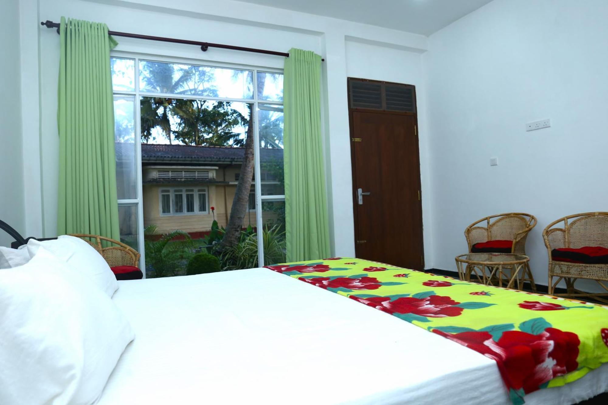 Sandy Palms Guesthouse Hikkaduwa Luaran gambar