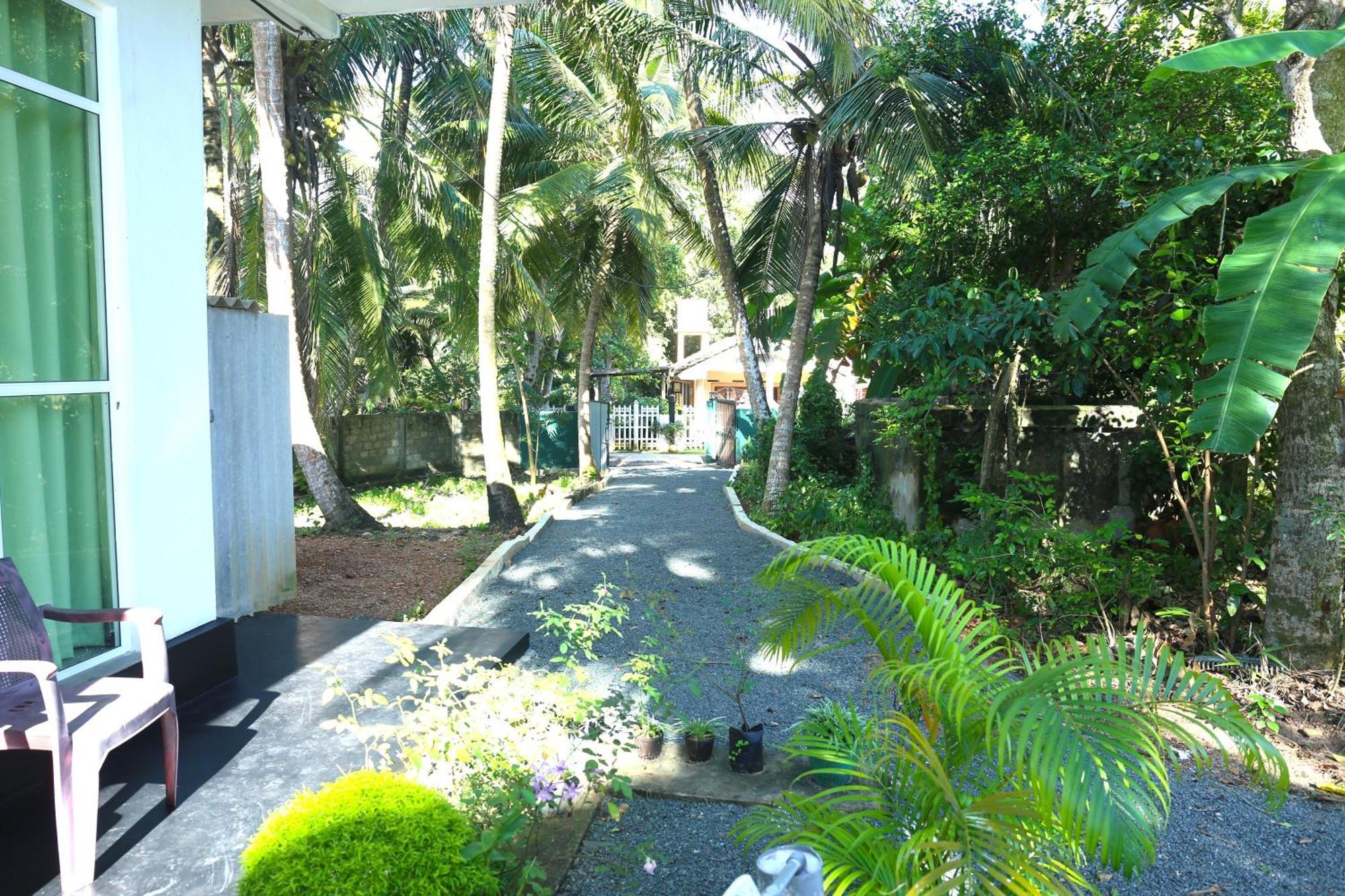 Sandy Palms Guesthouse Hikkaduwa Luaran gambar