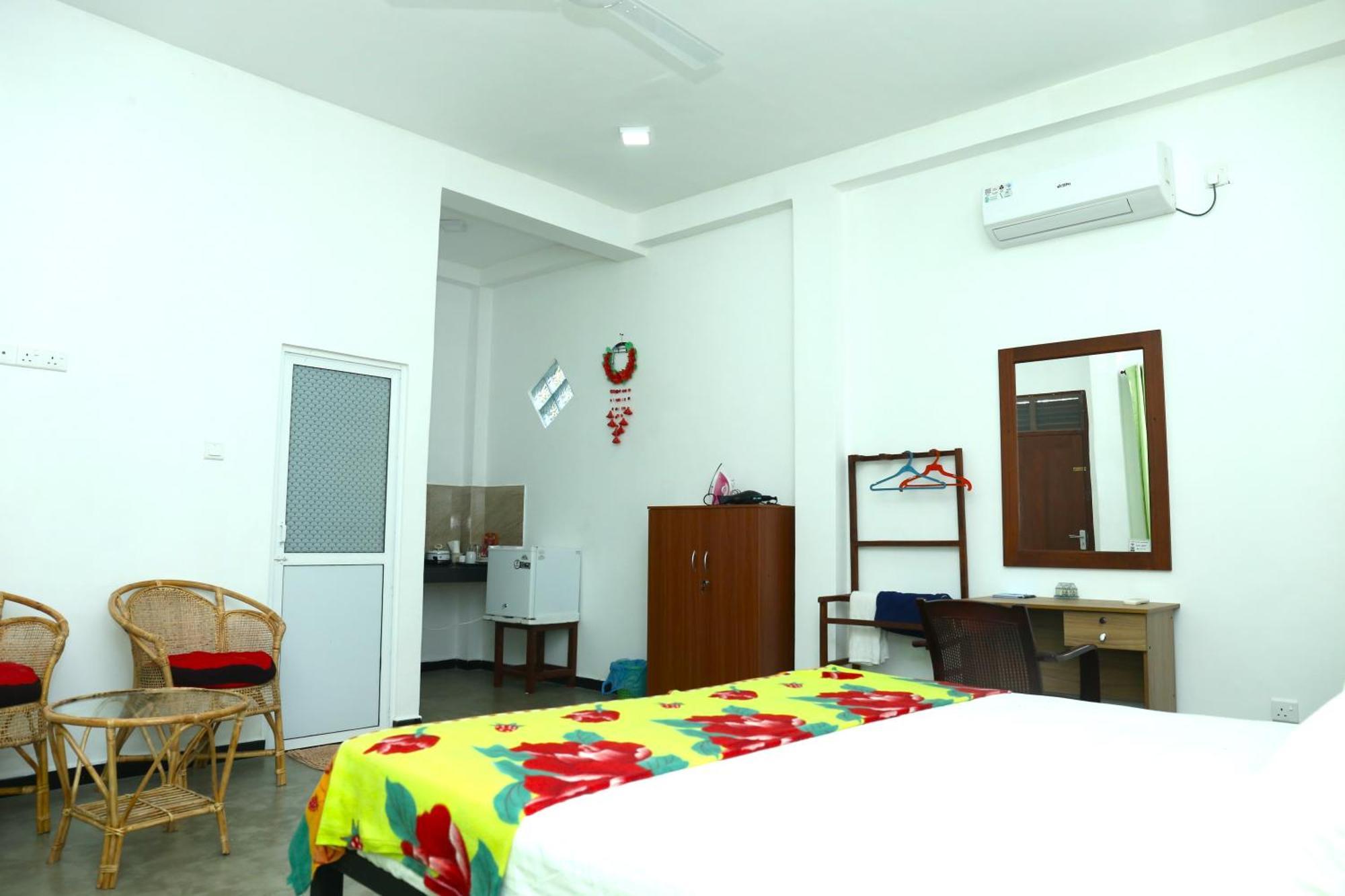 Sandy Palms Guesthouse Hikkaduwa Luaran gambar